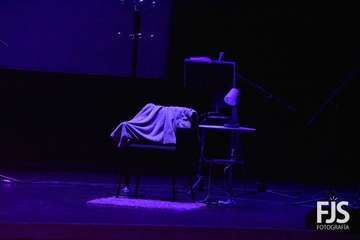 Representación en Telde la obra musical Tras la puerta violeta, ¿cruzamos?/Francisco Javier Santana.