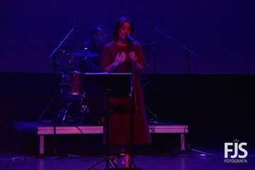 Representación en Telde la obra musical Tras la puerta violeta, ¿cruzamos?/Francisco Javier Santana.