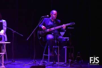 Representación en Telde la obra musical Tras la puerta violeta, ¿cruzamos?/Francisco Javier Santana.