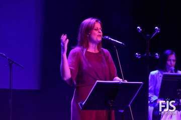 Representación en Telde la obra musical Tras la puerta violeta, ¿cruzamos?/Francisco Javier Santana.