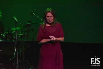 Representación en Telde la obra musical Tras la puerta violeta, ¿cruzamos?/Francisco Javier Santana.