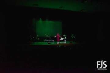 Representación en Telde la obra musical Tras la puerta violeta, ¿cruzamos?/Francisco Javier Santana.