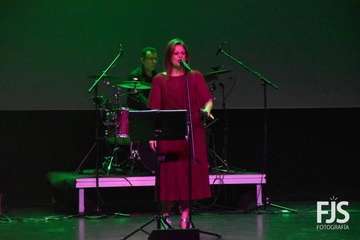 Representación en Telde la obra musical Tras la puerta violeta, ¿cruzamos?/Francisco Javier Santana.