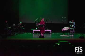 Representación en Telde la obra musical Tras la puerta violeta, ¿cruzamos?/Francisco Javier Santana.