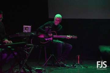 Representación en Telde la obra musical Tras la puerta violeta, ¿cruzamos?/Francisco Javier Santana.