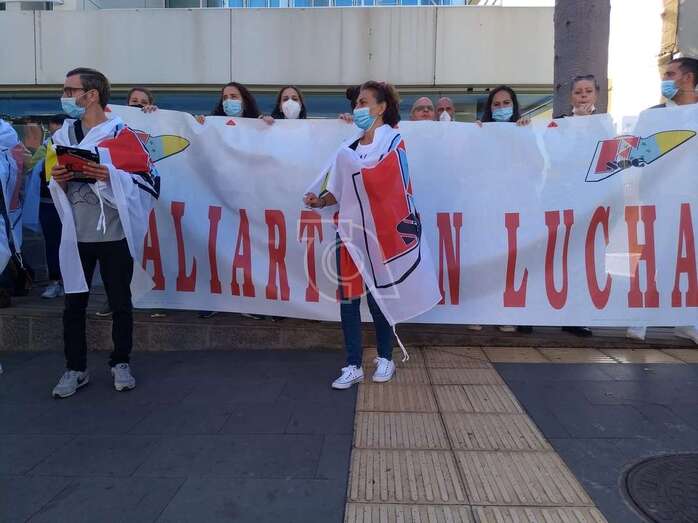 Momento de la protesta de este martes en la capital grancanaria/TA.