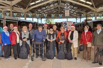 Concierto navideño de la Escuela Municipal de Folclore en el Mercado de Telde/Antonio Alí y TA.