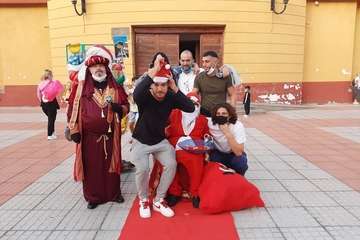  Papá Noel reparte alegría e ilusión en La Garita y Valle de Jinámar/TA.