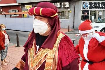  Papá Noel reparte alegría e ilusión en La Garita y Valle de Jinámar/TA.