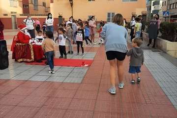  Papá Noel reparte alegría e ilusión en La Garita y Valle de Jinámar/TA.
