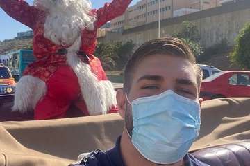  Papá Noel reparte alegría e ilusión en La Garita y Valle de Jinámar/TA.