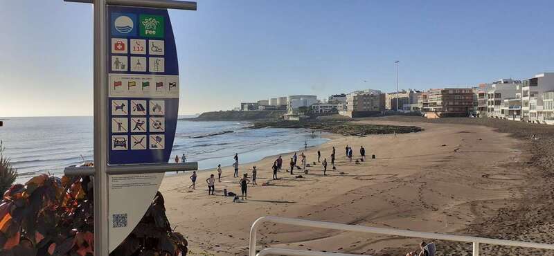 Grupo de participantes en las actividades físicas organizadas por la Concejalía de Deportes, esta mañana en Salinetas/TA.
