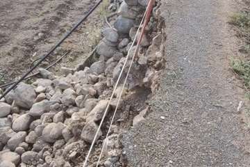 Desprendimiento en un camino vecinal de Tara/TA.