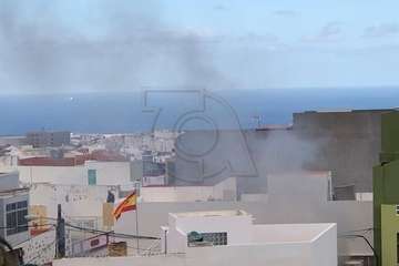 Incendio en una casa abandonada de Lomo Bristol (Telde)/TA.