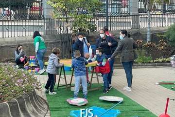 Diversión infantil en el parque urbano de Arnao (Telde)/Francisco Javier Santana.