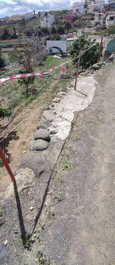 Arreglo del muro desplomado/TA.