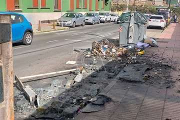  El Caracol Bajo, punto negro de la quema de contenedores en Telde/TA.