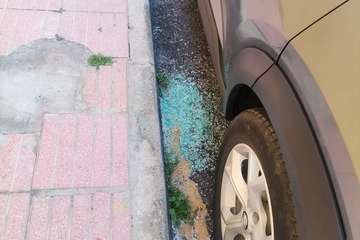 Robos y destrozos a vehículos en La Pardilla (Telde)/TA.