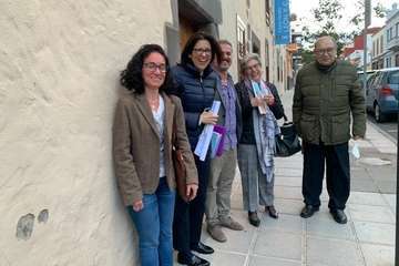 Emotivo encuentro de familiares de poetas de Telde/TA.