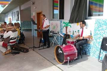 La Banda Municipal deleita a los escolares del CEIP León y Castillo de Telde/TA.