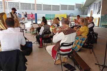 La Banda Municipal deleita a los escolares del CEIP León y Castillo de Telde/TA.