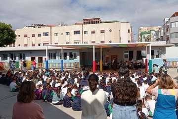 La Banda Municipal deleita a los escolares del CEIP León y Castillo de Telde/TA.