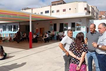 La Banda Municipal deleita a los escolares del CEIP León y Castillo de Telde/TA.
