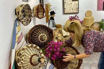  Exposición de artesanía popular canaria en las Casas Consistoriales de San Juan/TA.