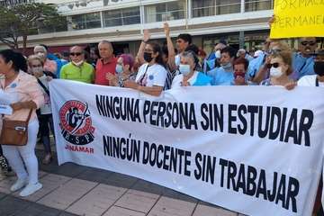 Telde apoya la protesta por el derecho a la Educación de Adultos/TA.