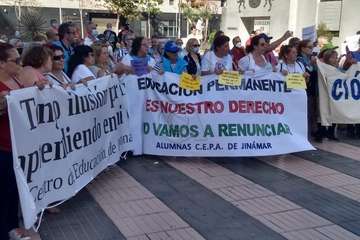 Telde apoya la protesta por el derecho a la Educación de Adultos/TA.