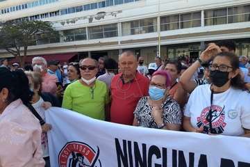 Telde apoya la protesta por el derecho a la Educación de Adultos/TA.