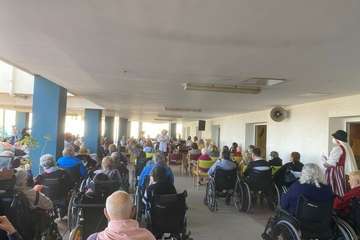 Cuentos y música en la Residencia Mixta de Taliarte/TA.