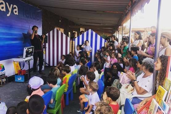 La magia de Aníbal desborda la BiblioPlaya de Melenara/TA.