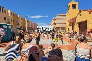 Divertida fiesta del agua y la sal en La Garita/TA.