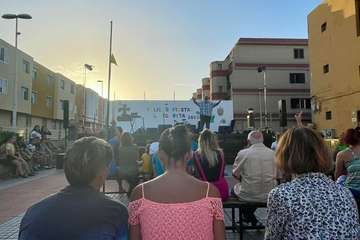 Concierto del cantante Adonay Santana y actuación del humorista Iván El Bastonero en La Garita/TA.