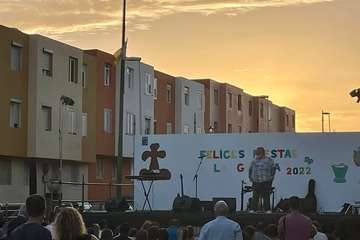 Concierto del cantante Adonay Santana y actuación del humorista Iván El Bastonero en La Garita/TA.
