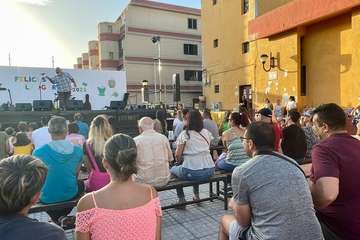 Concierto del cantante Adonay Santana y actuación del humorista Iván El Bastonero en La Garita/TA.