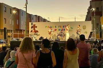 Concierto del cantante Adonay Santana y actuación del humorista Iván El Bastonero en La Garita/TA.