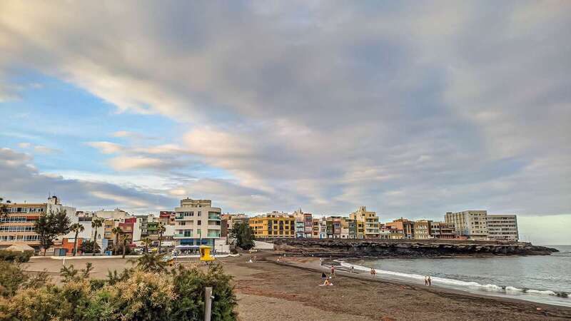 Imagen captada ayer por la tarde de la playa de La Garita/Antonio Rico.