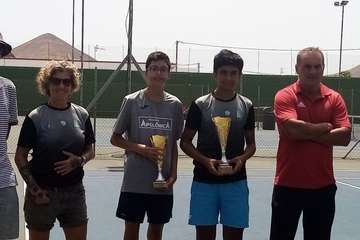  ApolonicA, un negocio de Telde volcado con el deporte juvenil/TA.