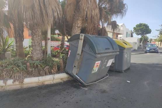 Contenedor 'acróbata' en La Garita/TA.