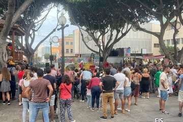 El teatro de familia anima la tarde en Los Llanos de Telde/Francisco Javier Santana.