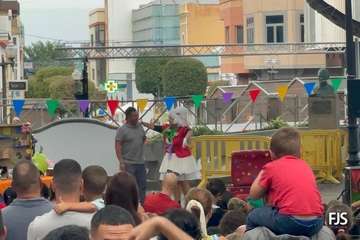 El teatro de familia anima la tarde en Los Llanos de Telde/Francisco Javier Santana.