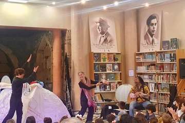 Éxito del espectáculo de títeres y marionetas 'Pazzzzzz' en Telde/TA.