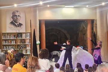 Éxito del espectáculo de títeres y marionetas 'Pazzzzzz' en Telde/TA.