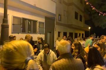 La Navidad prende en Clavellinas/TA.