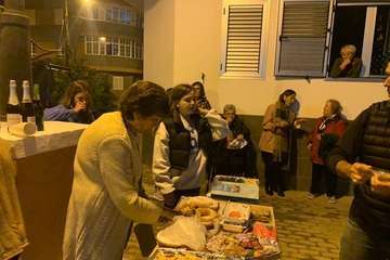 La Navidad prende en Clavellinas/TA.