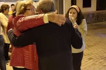 La Navidad prende en Clavellinas/TA.