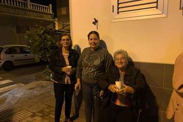 La Navidad prende en Clavellinas/TA.