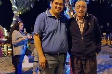 La Navidad prende en Clavellinas/TA.